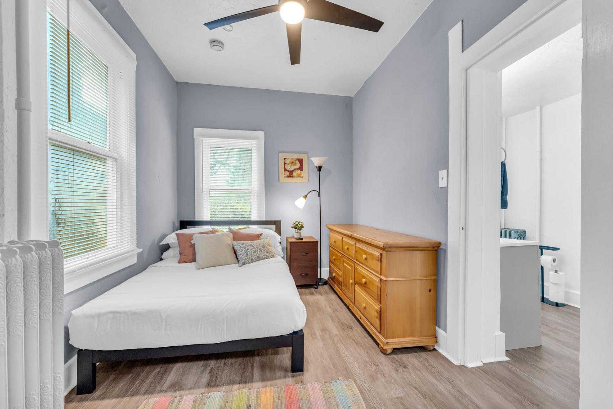 Historic Cozy Haven In Little Italy Cleveland Exterior foto